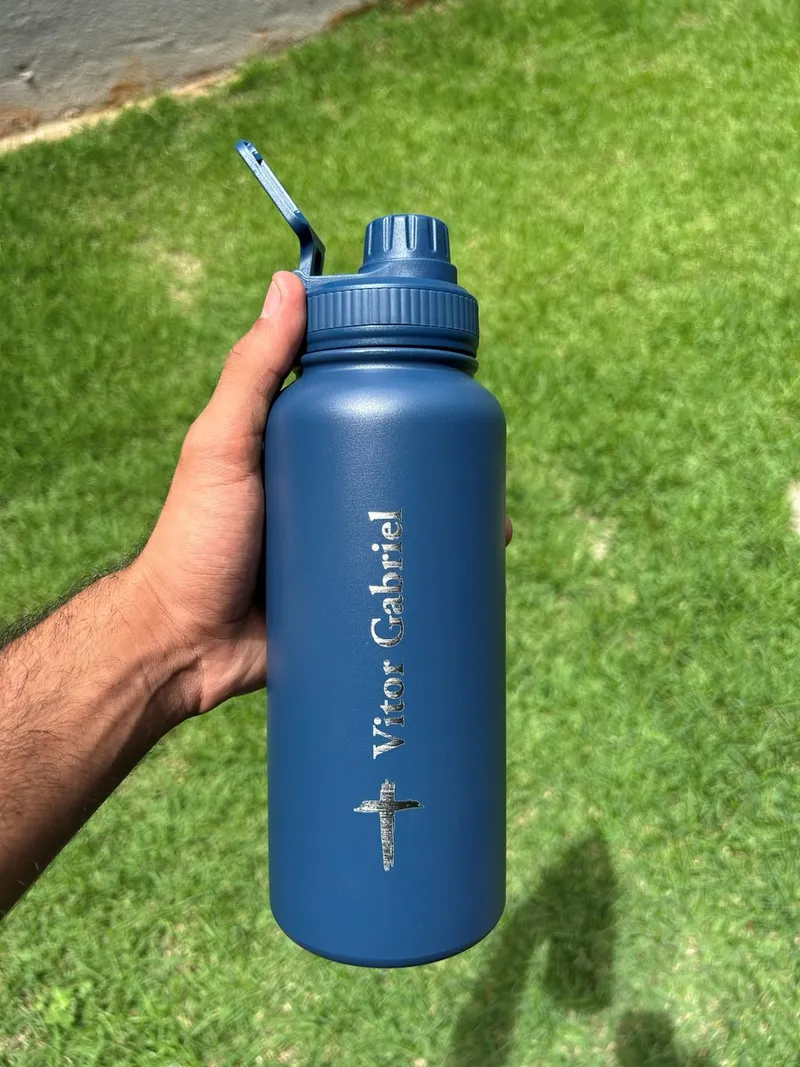 Garrafa Térmica com Gravação de Nome personalizado para Presente Personalizado
