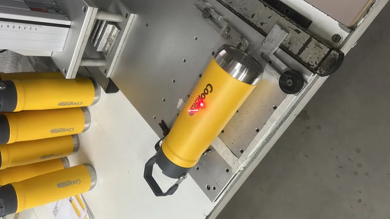 Gravação com Fiber Laser em garrafa de inox personalizada